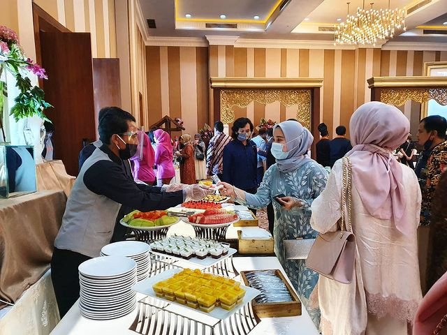 gaji karyawan catering